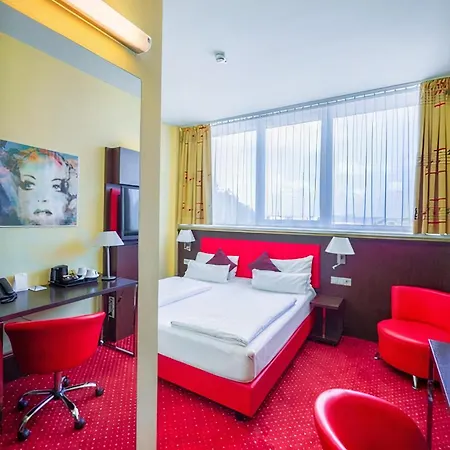 Western Amedia Art Otel