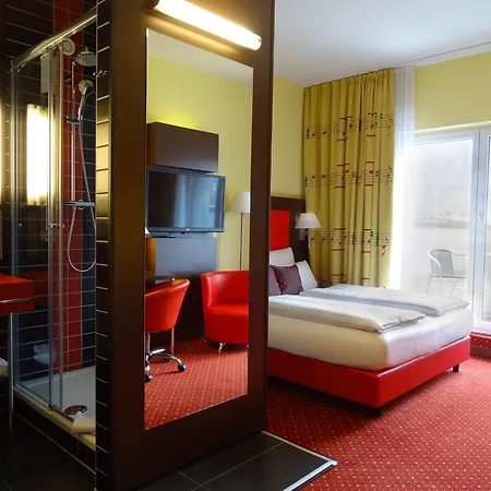 Western Amedia Art Hotel 4*