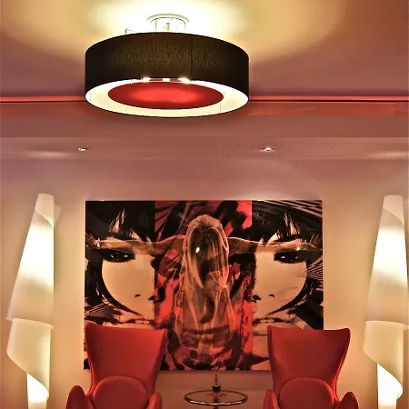 Western Amedia Art Otel