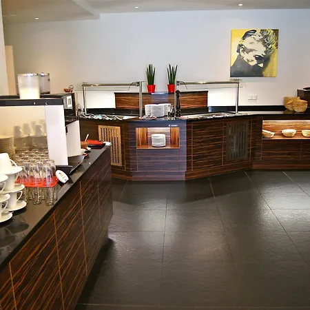 Western Amedia Art Otel