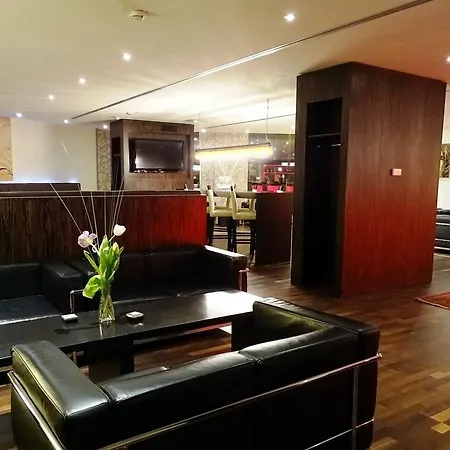 Otel Western Amedia Art