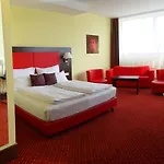 Plaza Premium Hotel