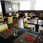 Ξενοδοχείο Plaza Premium 4*