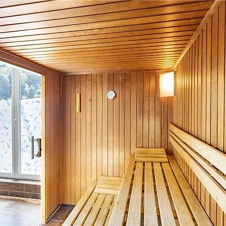 ホテル Plaza Premium 4*