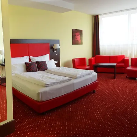 Plaza Premium Hotel