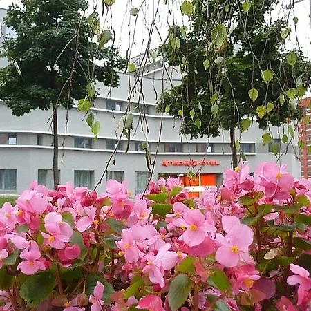 Hotel Plaza Premium 4*