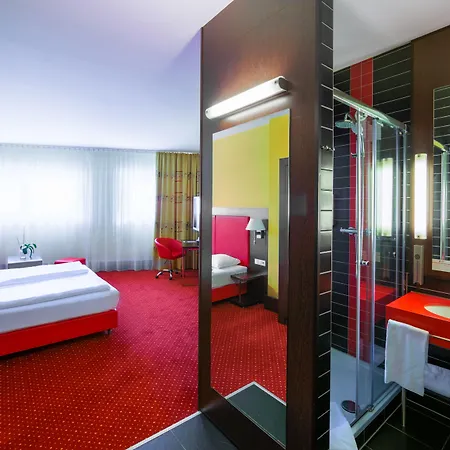 Hotel Plaza Premium 4*