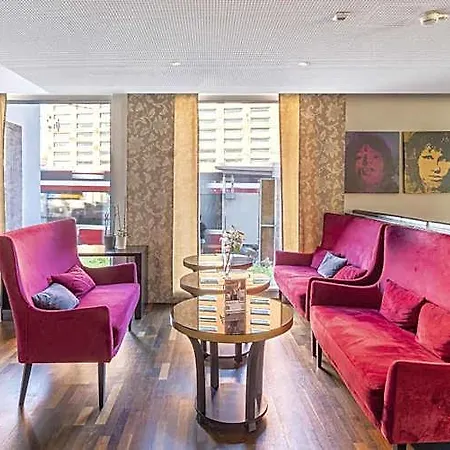 Hotel Plaza Premium 4*