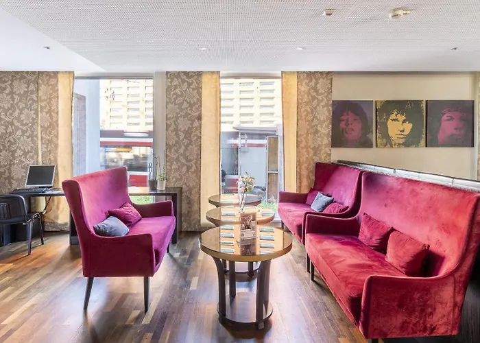 מלון Plaza Premium