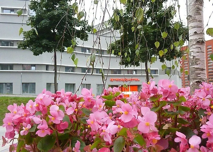 מלון Plaza Premium 4*