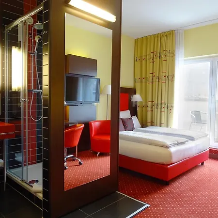 Western Amedia Art Hotel 4*