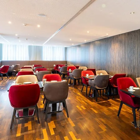 Hotel Plaza Premium 4*